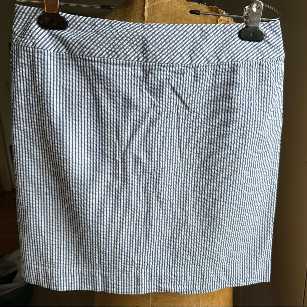 L.L. Bean Favorite Fit Seersucker Above-the-knee 17” skirt, MSRP $89, 4